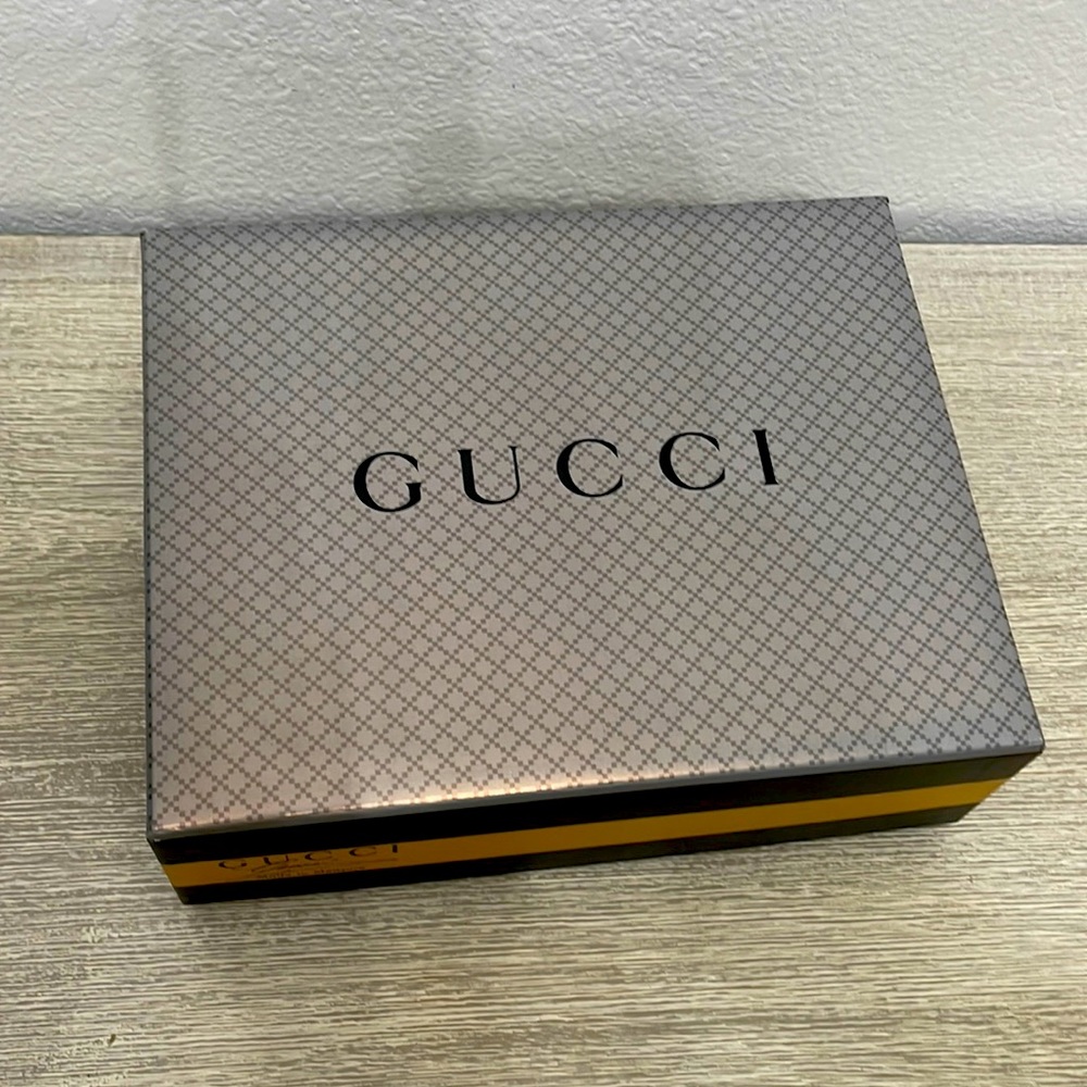 💯Empty Gucci Box